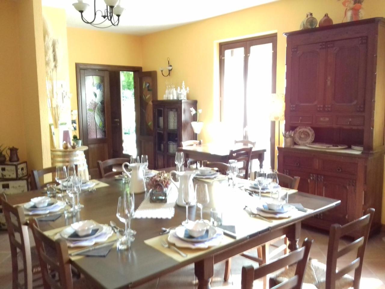 Agriturismo Cascina Knec Feisoglio ภายนอก รูปภาพ